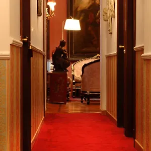Residenza Frattina Гостевой дом
