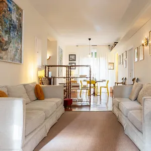 Apartment Pitti Deluxe 